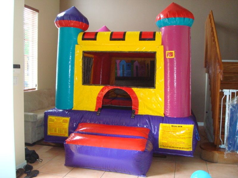 Indoor/ Outdoor Bouce House rental in Miami, Broward and Palm Beach